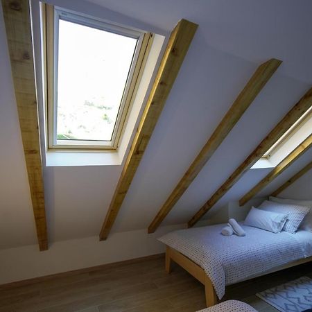 Apartment Ispod Ure Синь Экстерьер фото