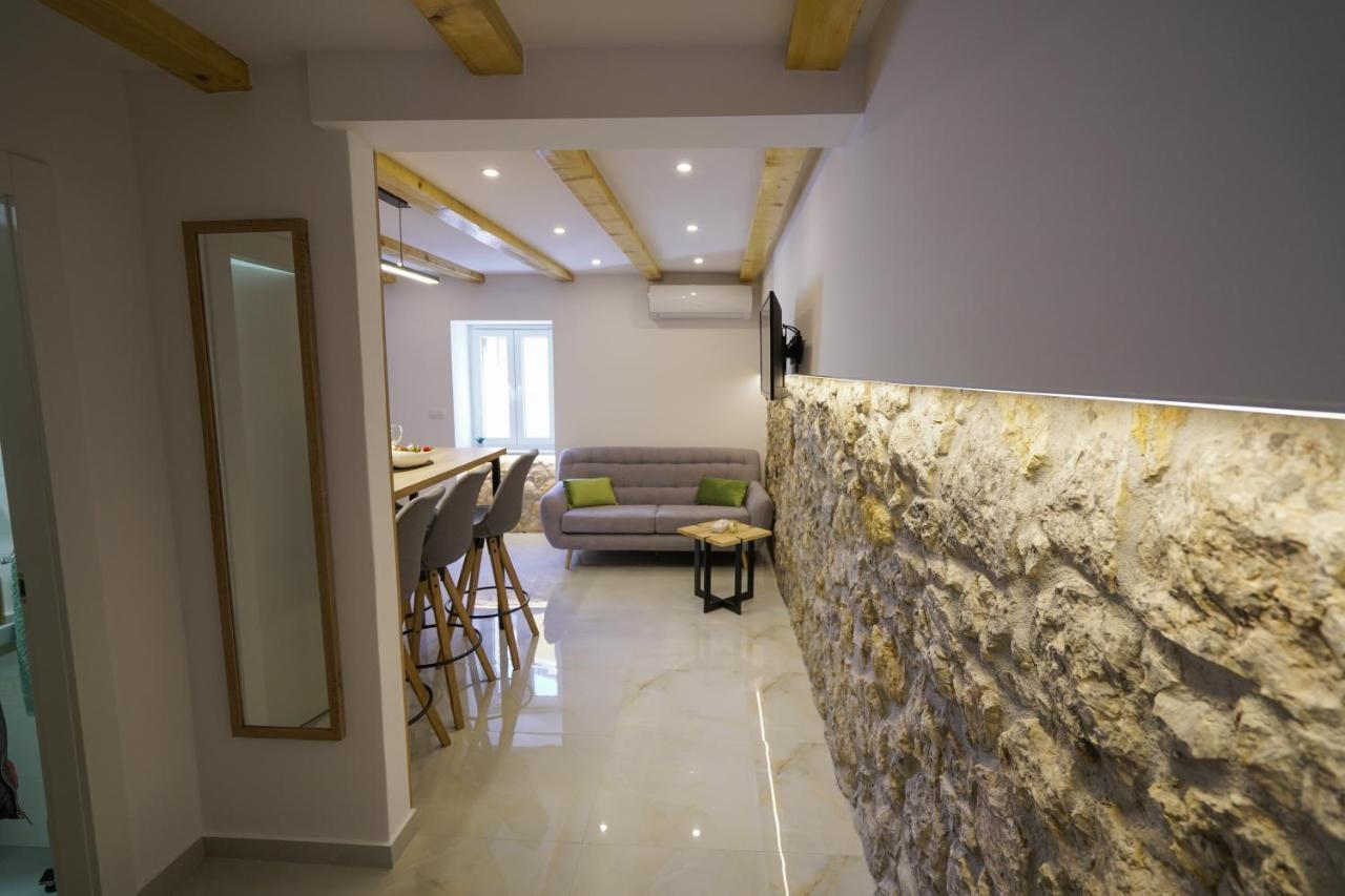 Apartment Ispod Ure Синь Экстерьер фото